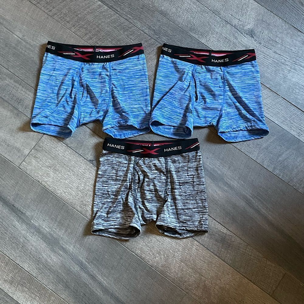 NWOT! 3-Pairs of Big Boys Hanes Boxer Briefs. Size Medium (10/12).
